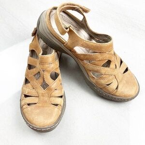 Bionica Wira Water Friendly Get Wet, Dry Fast Brown Leather Chestnut Women 7.5